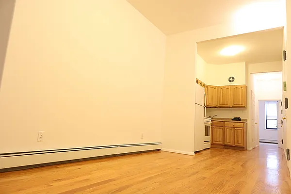 Rented by TheRealEstateCompany.com LLC | media 31