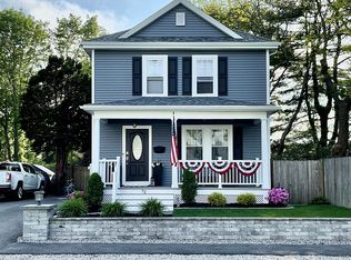 72 Pleasant St, Fairhaven, MA 02719