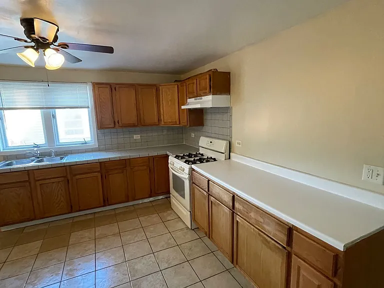 718 Myrtle St — Photo 14