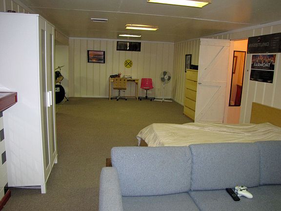 3rd image of 641 Hadley Ave