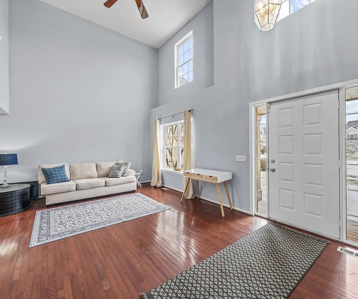 4 bed, 3.5 bath, 2863 sqft, $3,350 — Photo 3