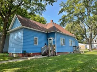 302 W Eureka St APT 1, Champaign, IL