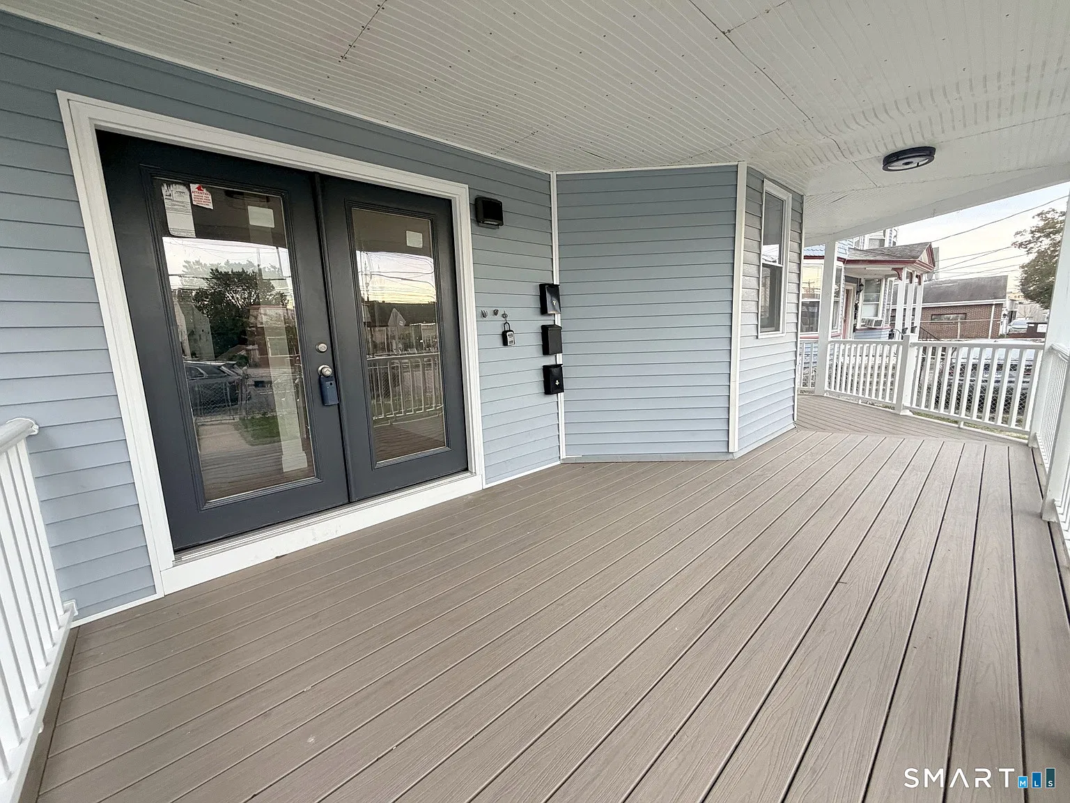 2 bed, 1.0 bath, 801 sqft, $2,400 — Photo 3