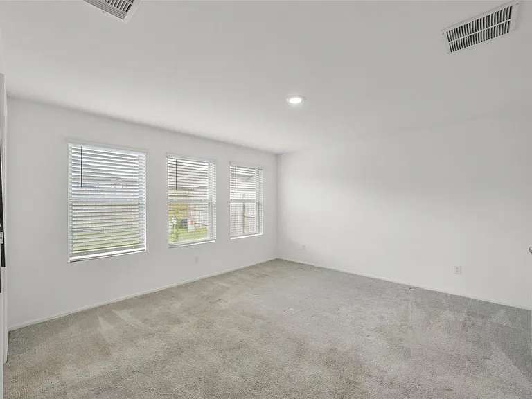 1504 Twilight Green Dr — Photo 14
