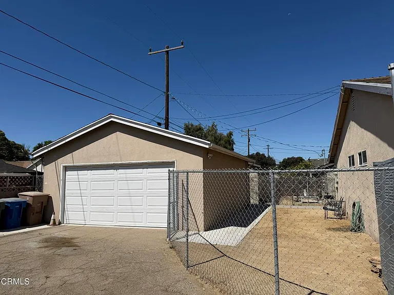 6008 Woodland St — Photo 13