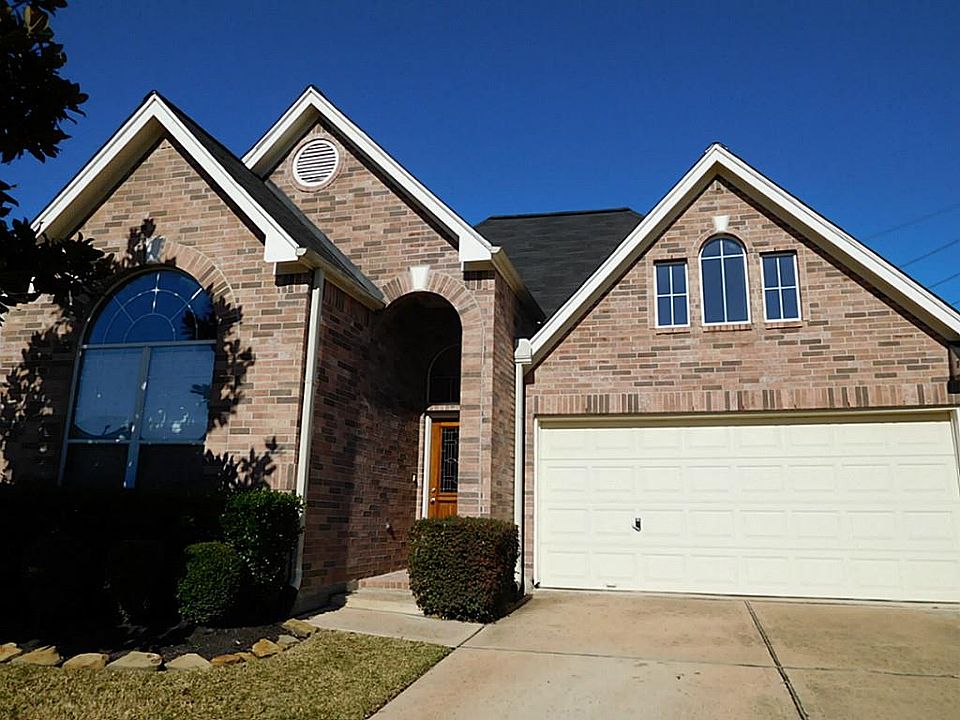 1st image of 15923 Collinsville Dr