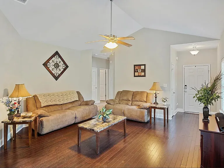 2492 Bentridge Dr W — Photo 2