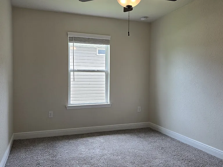 5157 Peach Dr — Photo 32
