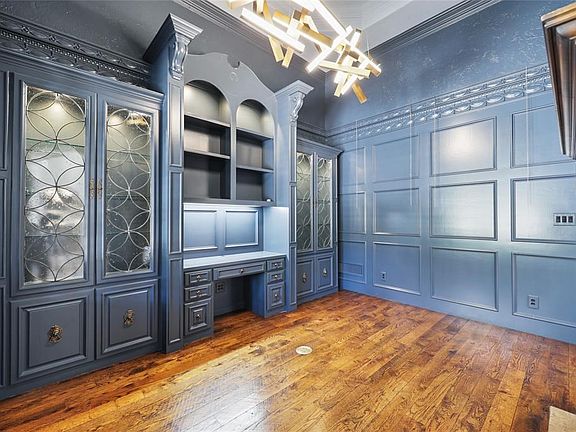 3rd image of 8916 Estribo Cir