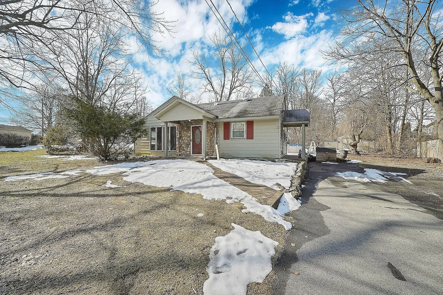 3 bed, 936 sqft, $3,000 — Photo 3