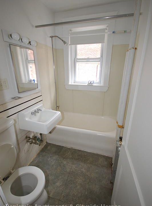 1st image of 89 Washington St #9