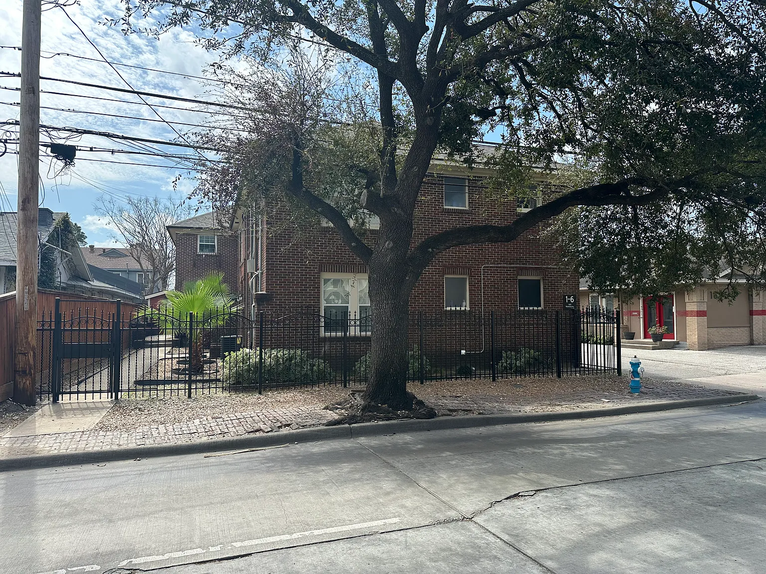 1 bed, 780 sqft, $1,200 — Photo 1