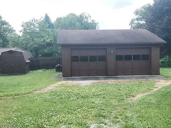 5th image of 851 Eastland Ave