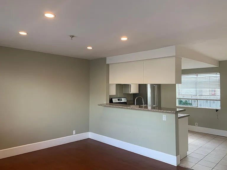 12622 Kornblum Ave #2 — Photo 5