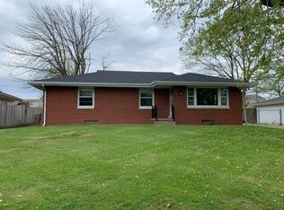 2713 W Westport Rd, Peoria, IL 61615