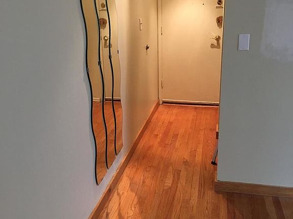 4th image of 7306 N Winchester Ave APT 305
