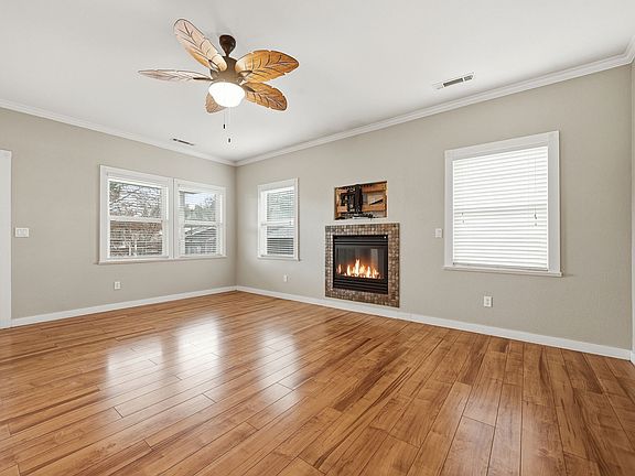 4th image of 1658 Tunnel Hill Dr