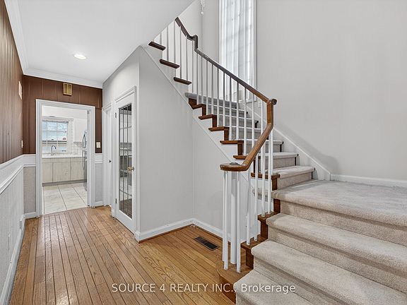 4th image of 37 Wilket Rd
