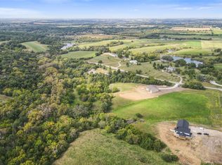 2 Ridgewood Ests, Indianola, IA 50125