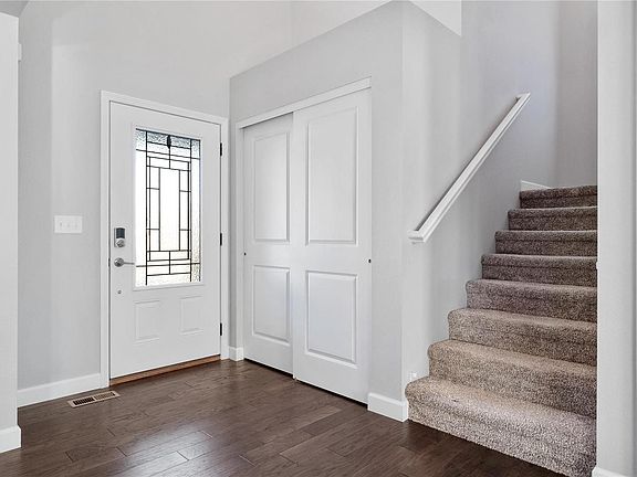 3rd image of 670 Janeita Ct