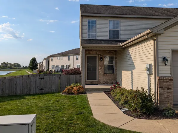 3701 Boulder Ridge Dr, Champaign, IL 61822