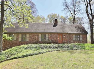 715 Hesmer Rd, Evansville, IN 47711