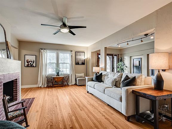4th image of 2624 Dorchester Dr