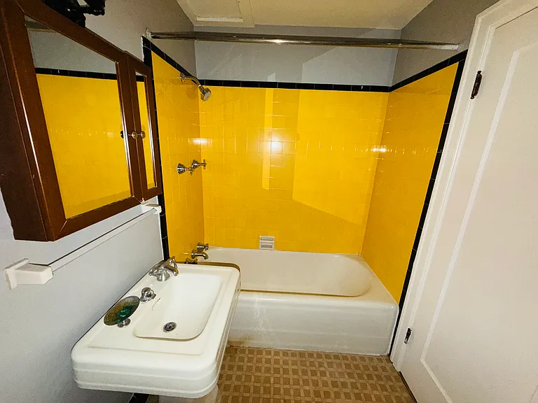 Eden Square Apartments — Photo 29