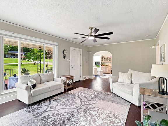 5th image of 108 Calton Dr