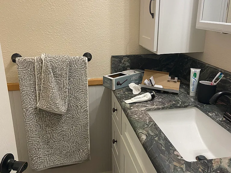 2nd floor bathroom