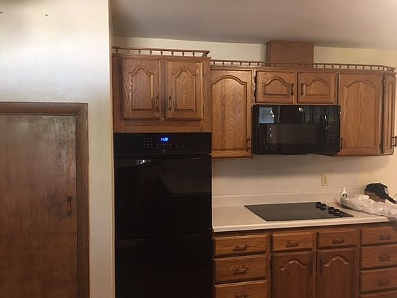5th image of 2501 Hart Ave