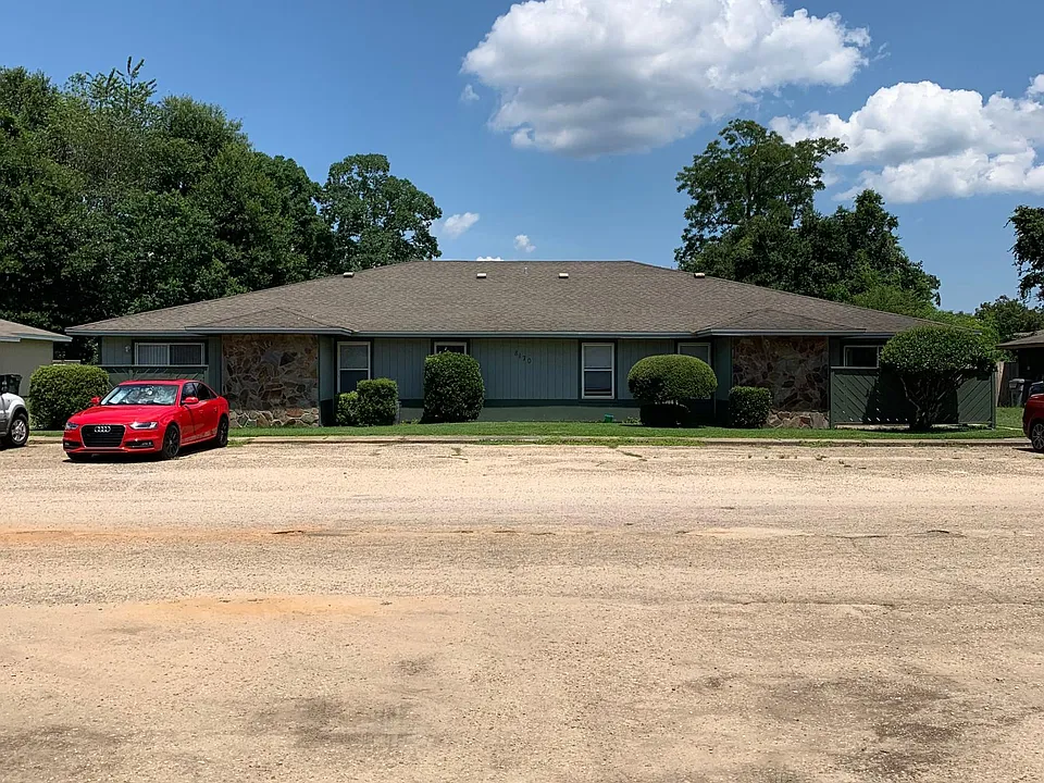 8170 Stonebrook Dr