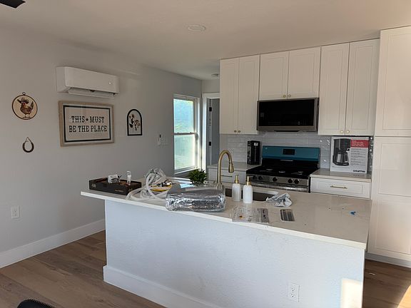 3rd image of 113 E Mistletoe Ave #1201