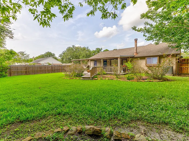 421 Indianmeadow Dr — Photo 23