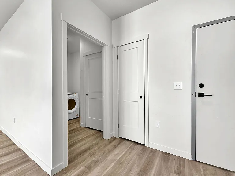 Veazey Park Apartments — Photo 41