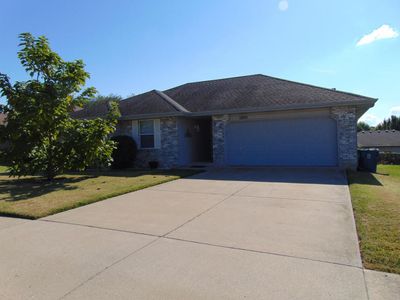 1208 N Hutchinson Ave, Springfield, MO, 65803