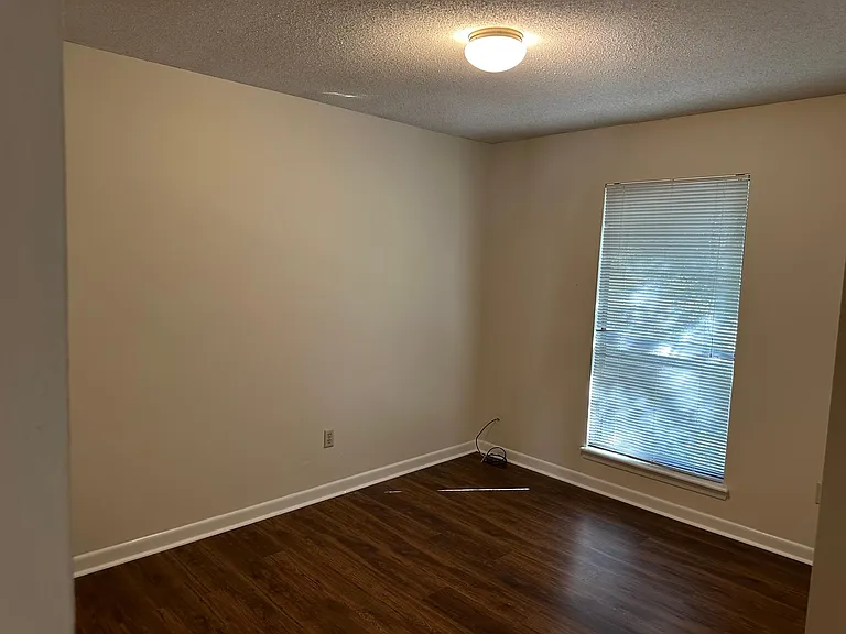 103 Denier Dr — Photo 9