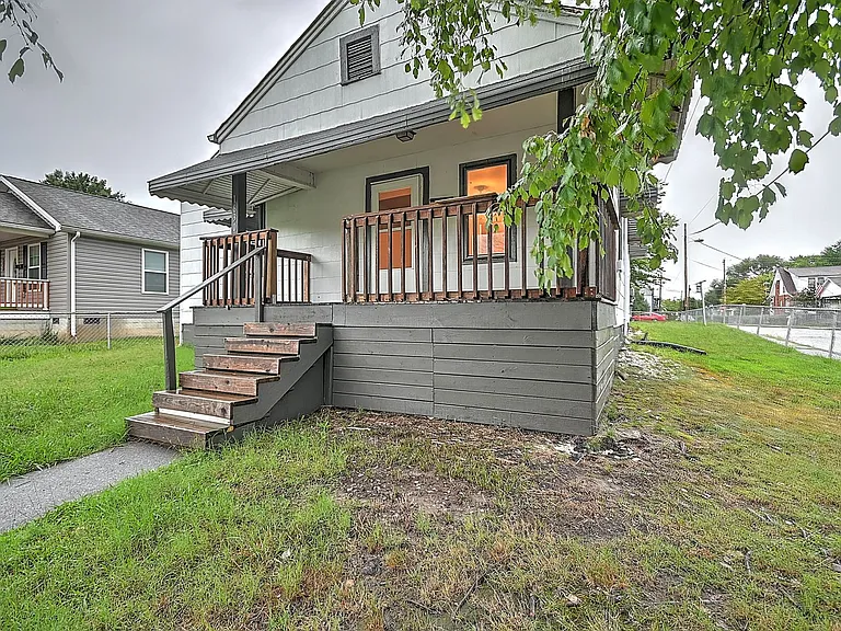 1630 Park St — Photo 1