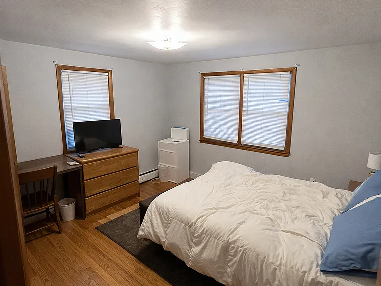 46 Myron Ave — Photo 6