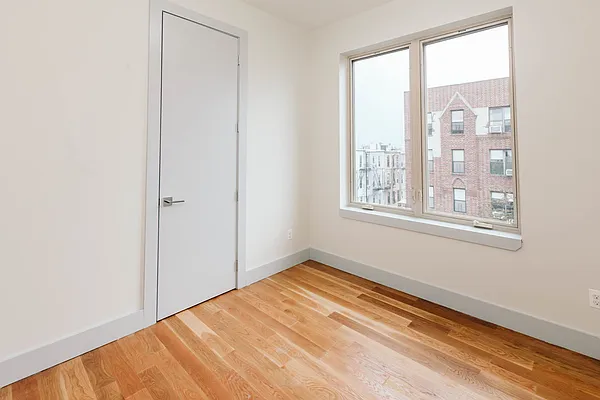 Rented by Nooklyn NYC LLC | media 74