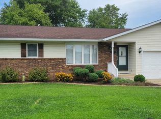 307 Iva Ave, Newton, IL 62448