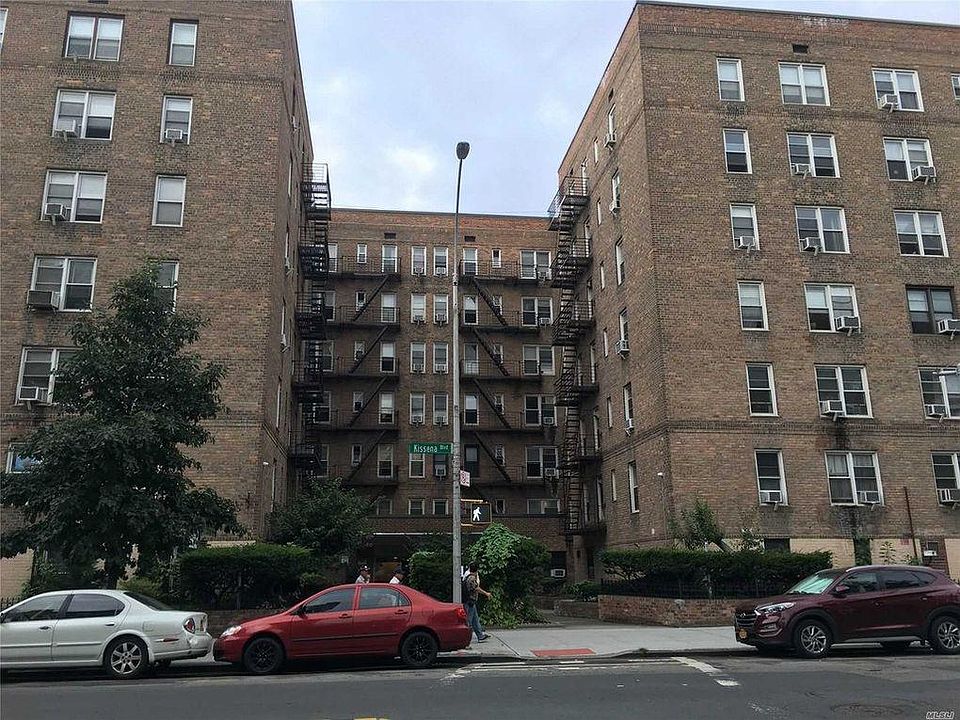 1st image of 42-45 Kissena Blvd Floor 4