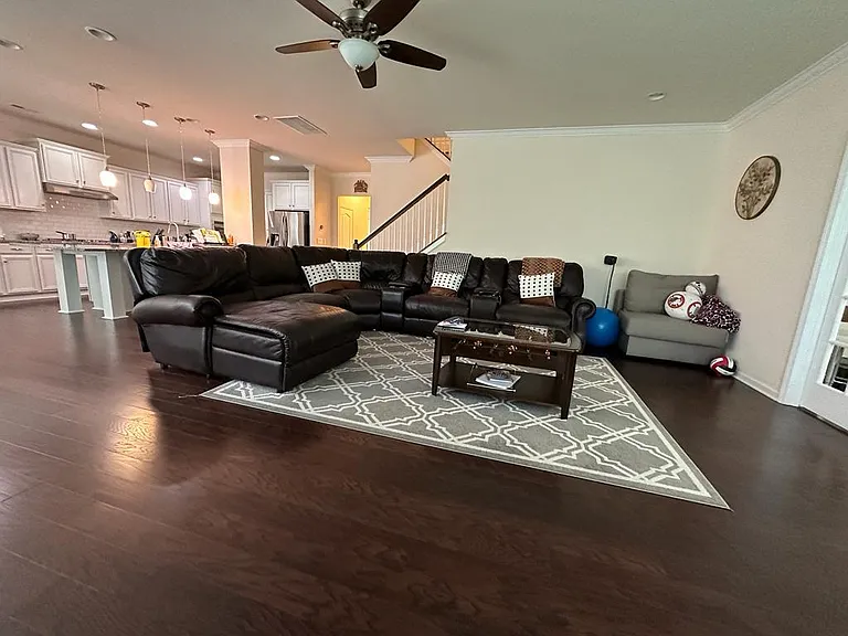 404 Hawks Creek Pkwy — Photo 3