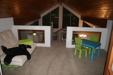 Loft connected to 3rd bedroom, great kid area.