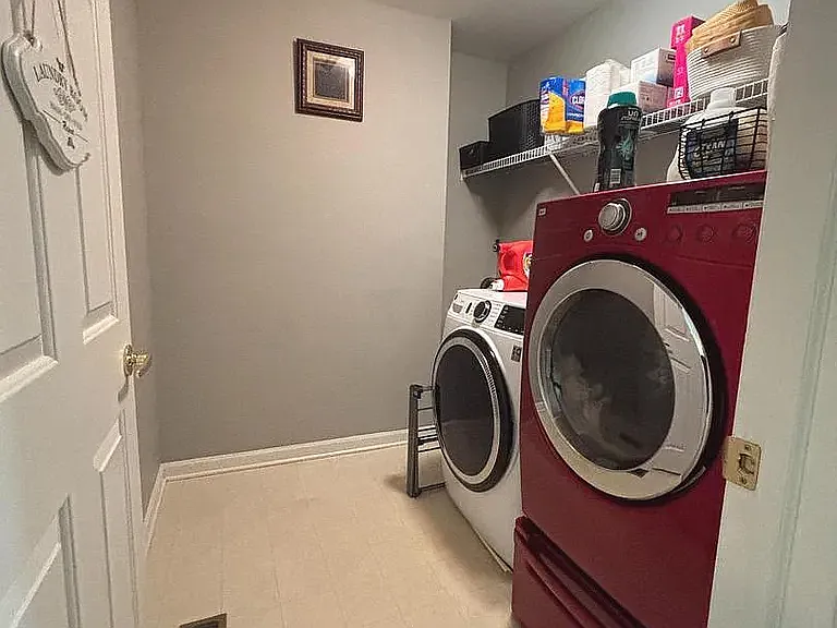 233 Tall Pines Dr — Photo 16