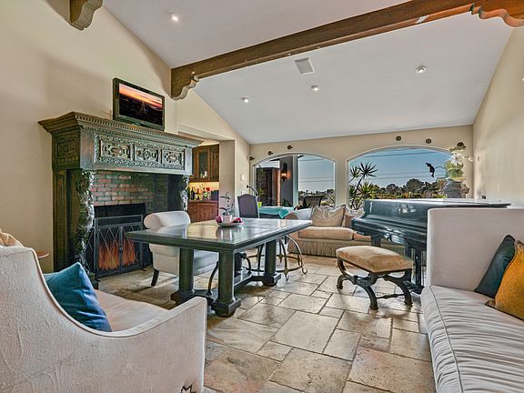 4th image of 1453 San Benito Ct #1