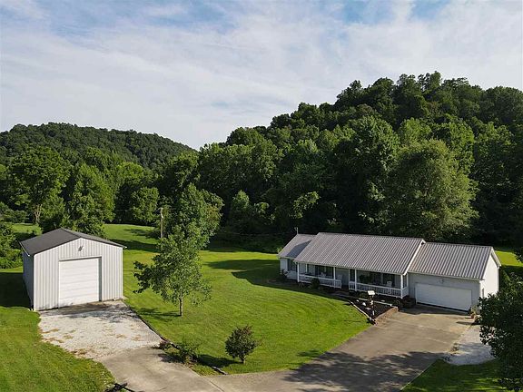 2nd image of 60 Lynbree Ln