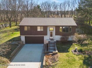 16911 Cynthia Ln, Haslett, MI 48840