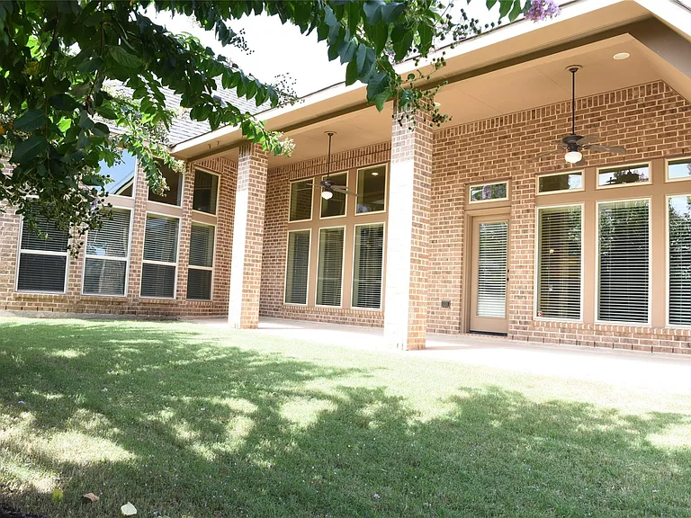 5922 Solara Ledge Ln — Photo 27