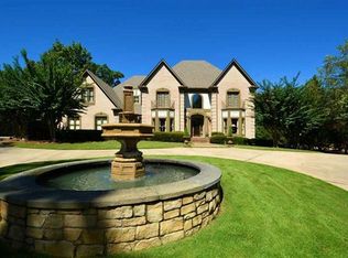 559 Castlebridge Lane, Hoover, AL 35252